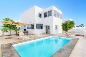 Villa Amaia by Villa Plus